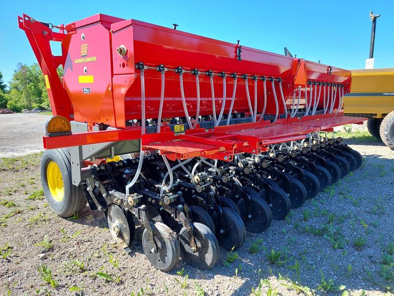 Planting & Seeding  Sunflower Grain Drill 9413-15 Photo